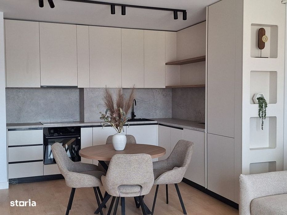 Apartament 2 camere, central Floresti
