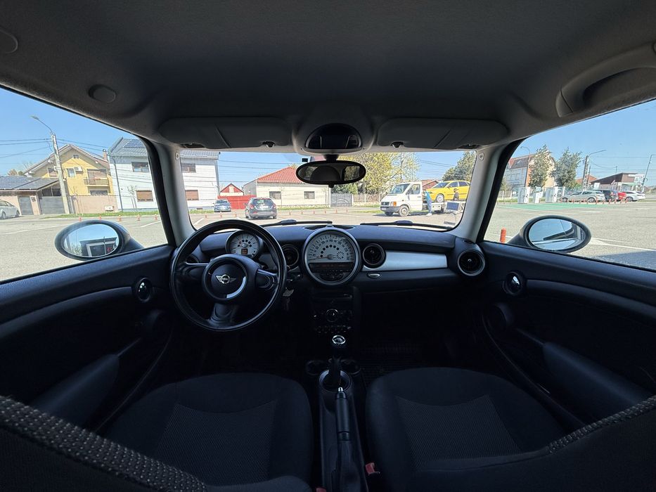 Mini Cooper One 2011. 1.6diesel. Schimb!