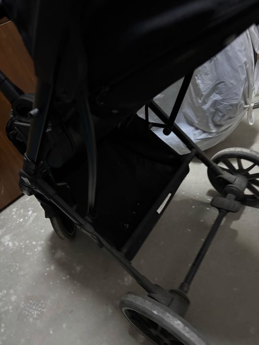 Коляска прогулочная