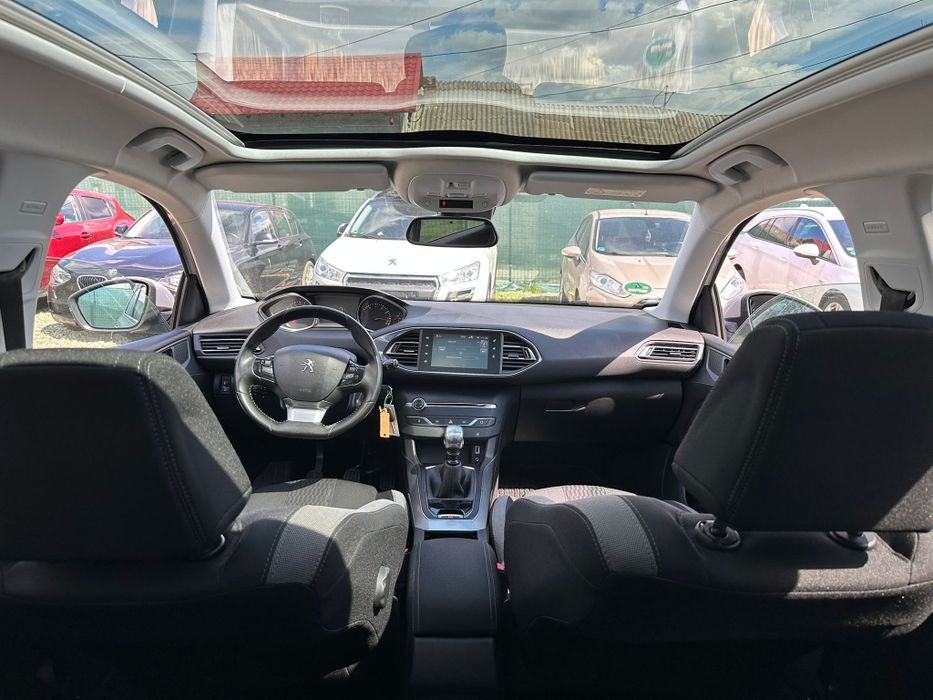 PEUGEOT 308 STYLE an 2015/ 1.2 benzină-131cp/EURO 6/ FULL/Navi/Climă/Panoramic!