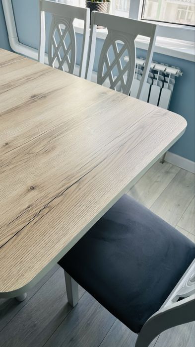 Продам стол и стулья