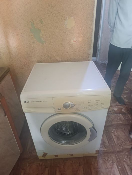 Продаю холодильник стиральную машинку и микроволновку