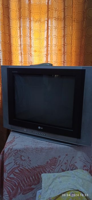 Телевизор LG, диоганаль 52см