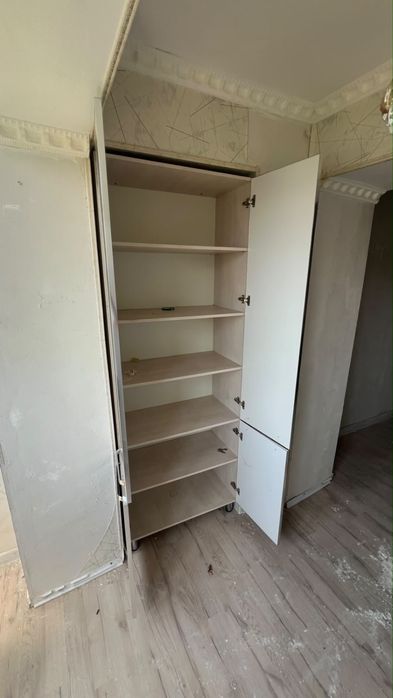 Срочно продам шкаф