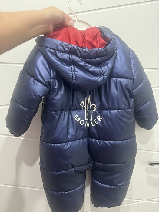 Продам зимний комбинезон детский