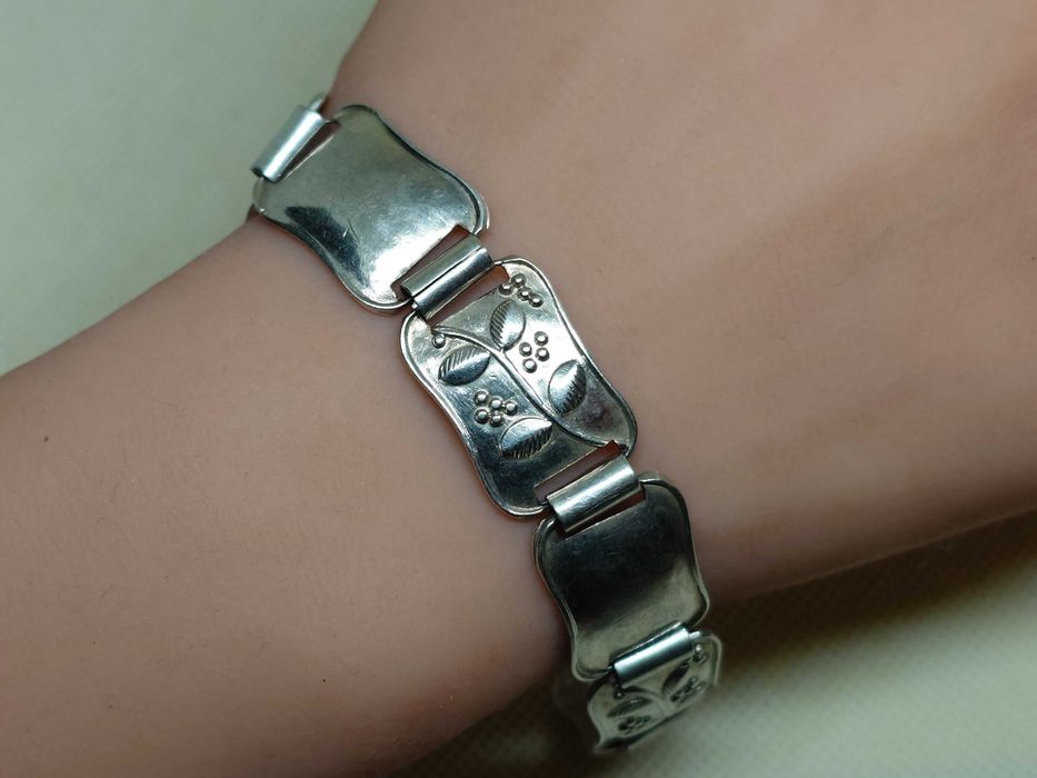 Brățară din argint cu plăcuțe florale – 22 cm / 22,48 g