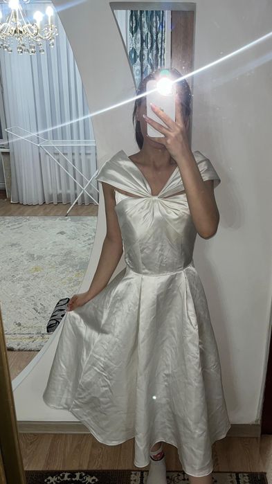 Нарядное платье.