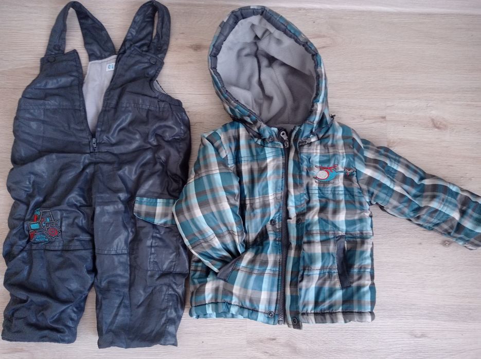 Продам весенние комбинезоны на мальчика