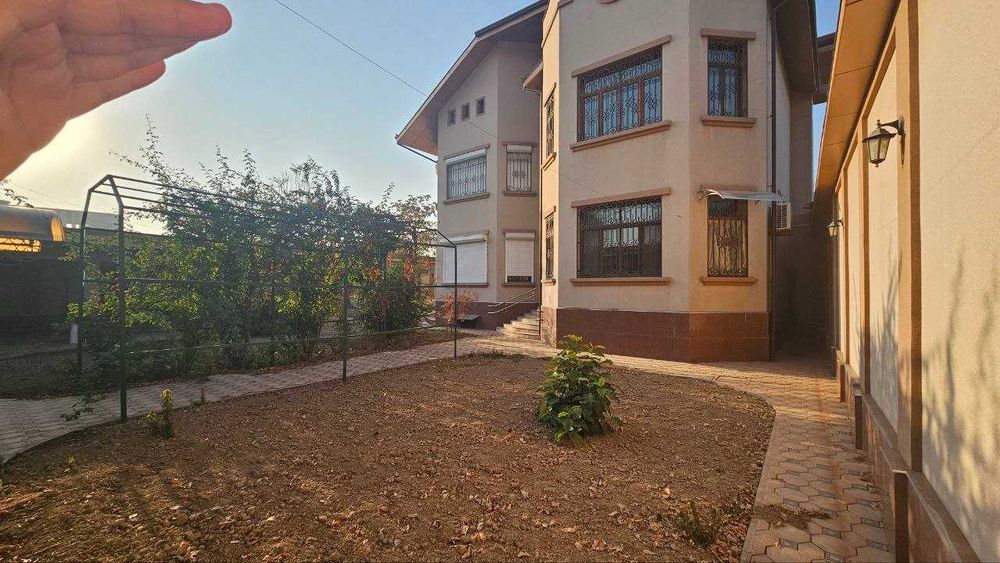 Продажа дома 4 уровня. Район Итальянское посольство, корзинка МВД.