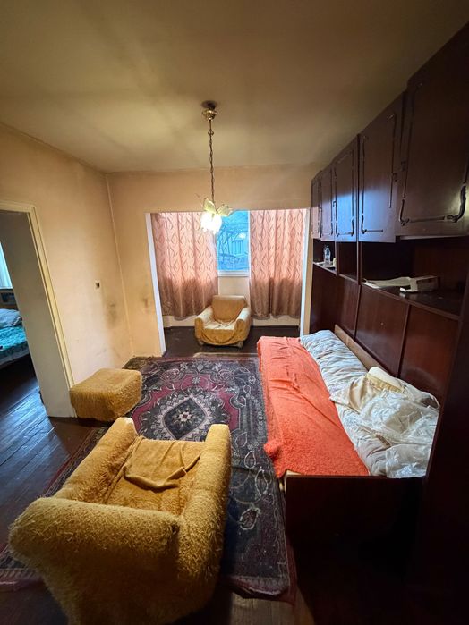 Каща с двор от Сабственик