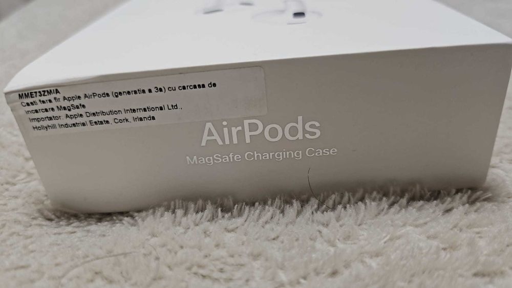 Casti Apple AirPods 3 MagSafe Charging Case, culoare alb Sigilat