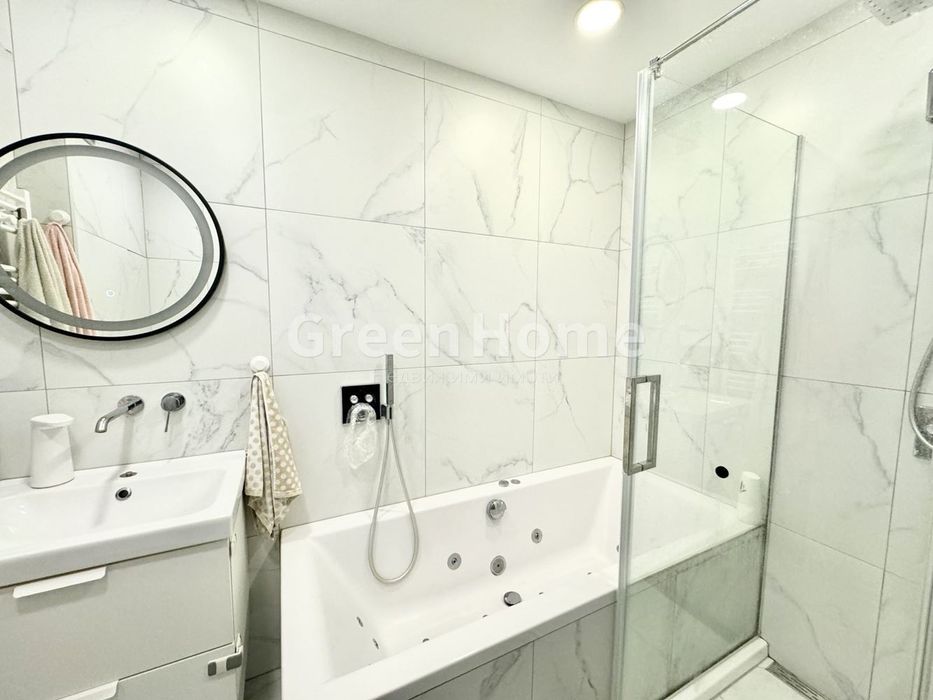 Продава се Тристаен апартамент в Варна, Център - 140 кв.м за 2643 €/кв.м - Снимка #4