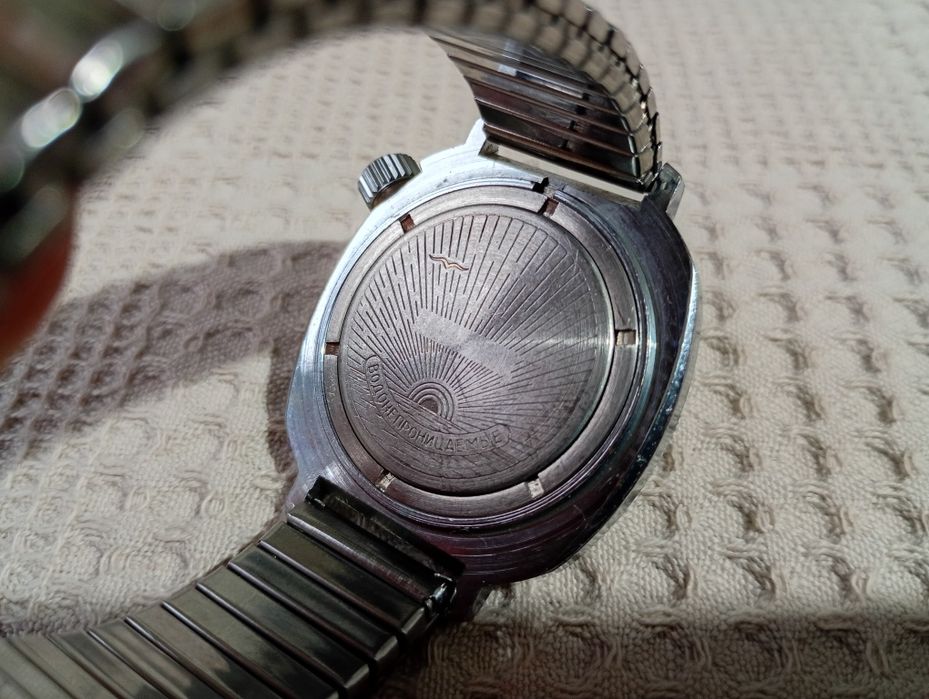 Прекрасен Стар Руски Механичен часовник Восток Командирски