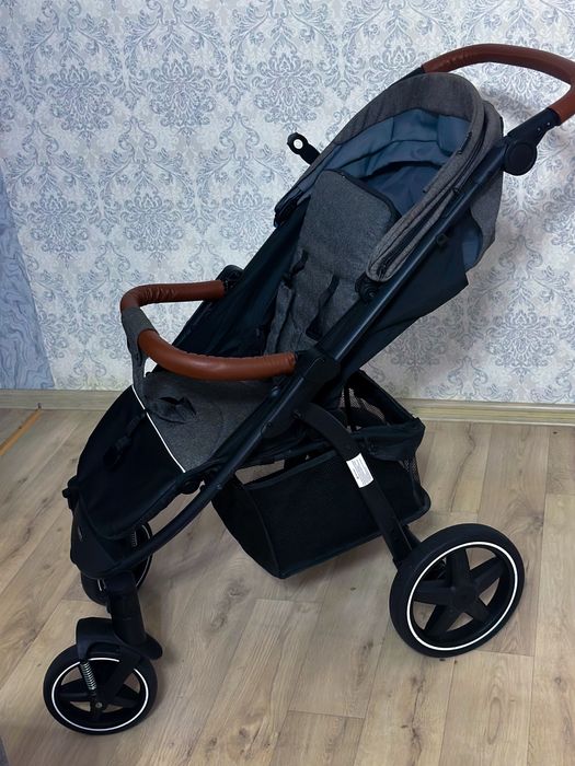 Продам детскую коляску