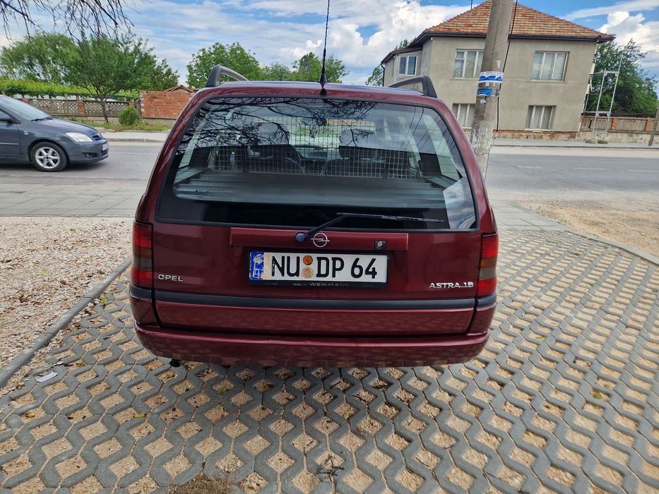 Opel astra 1.6 бензин 71хил реални км