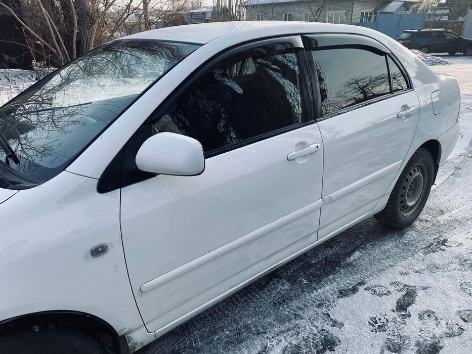 Продается машина марки Тойота королла 2004г