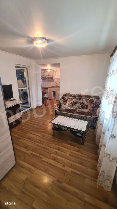 Casă de vânzare în comuna Valea Iașului, județ Argeș.