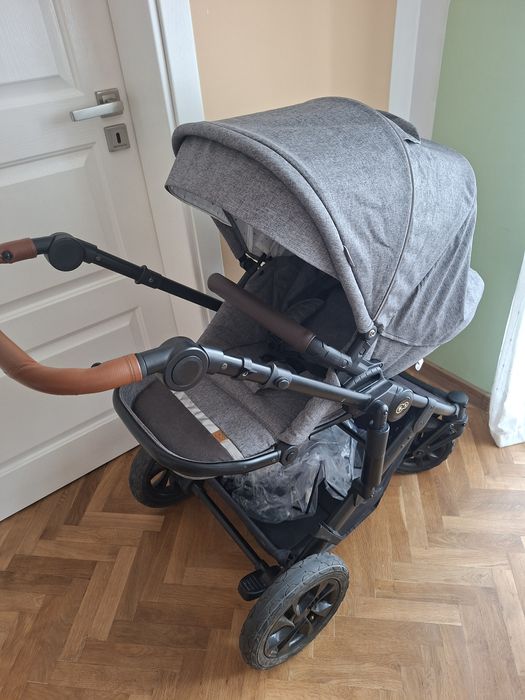 Бебешка количка  3 в 1 Kinderkraft в сиво 0+