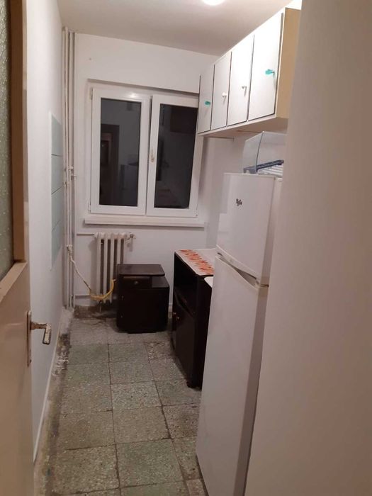 Vand apartament 2 camere Pta Dacia Et 2/4