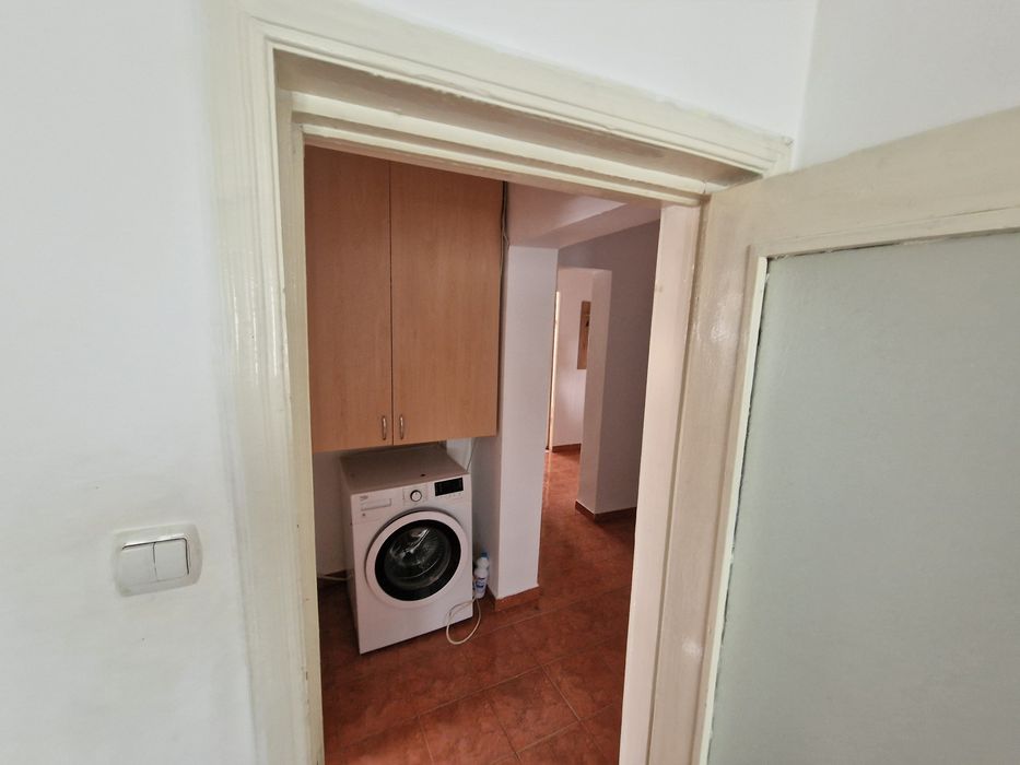 Central, langa pompieri
