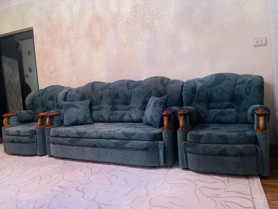 Диван с креслами