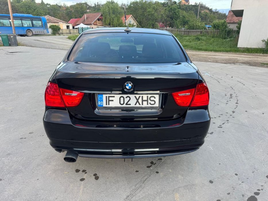 VÂND BMV 320D  / 2011 184cp
