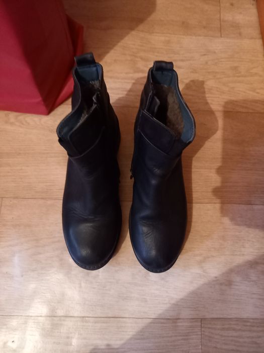 Продам ботильоны зимние