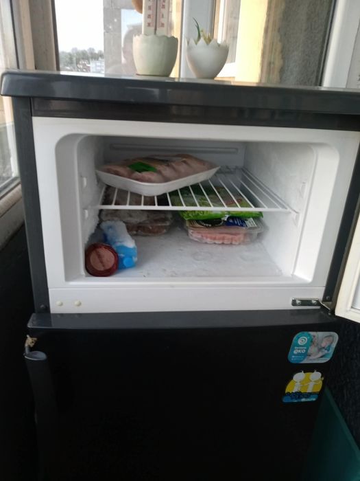 Работещ хладилник за  20евро