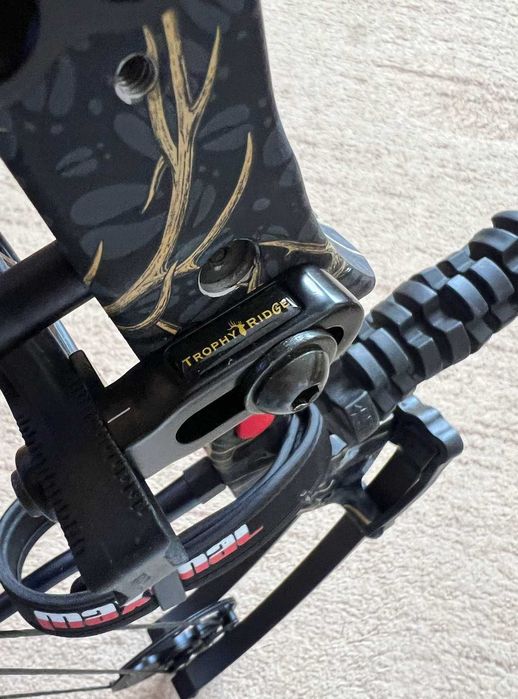 Arc compound PSE Stinger X + accesorii + geantă Avalon Tec One