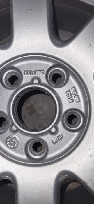 Jante Originale VW 16" (5x112) + Anvelope Vară Nokian 205/55 R16