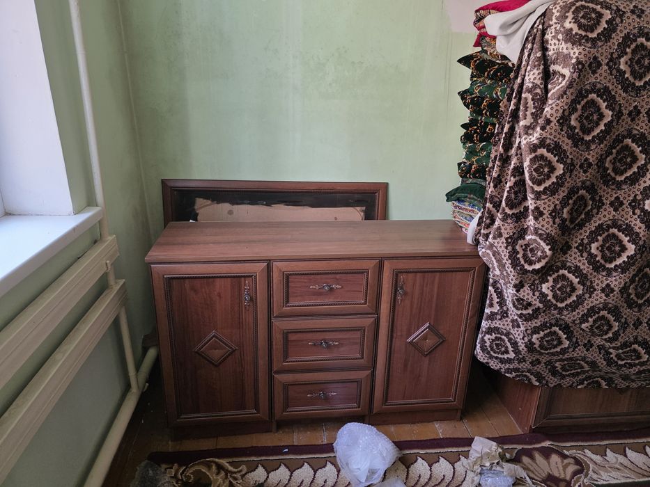 Сервант шкаф мебель комлект сатылады