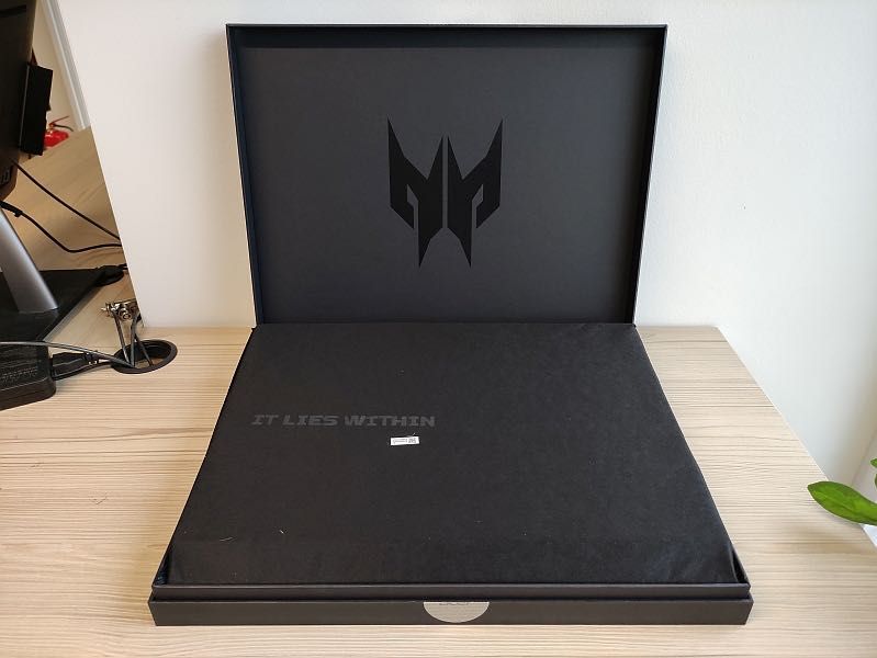 Acer Predator Helios 18 box PH18-71 18 inch i9 32 Ram 1 TB ssd RTX4070
