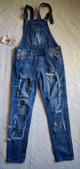 Salopeta marimea S noua cu eticheta.