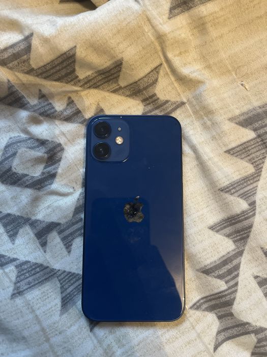 Айфон 12 мини /64 гб хорошем состояние минус нет