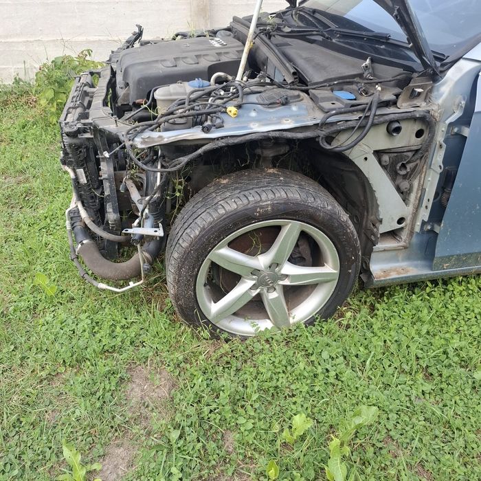 dezmembrez audi a4 b8 CAGC/ CAGA LX5X