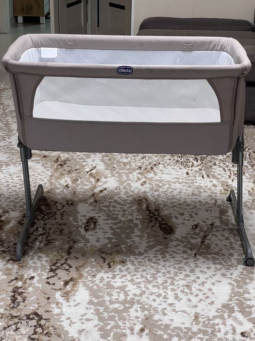 Продам Срочно Манеж Chicco оригинал