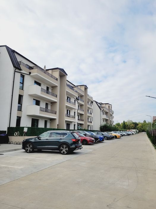 PF vand ap 2 camere Intabulat, Iasi, bloc nou