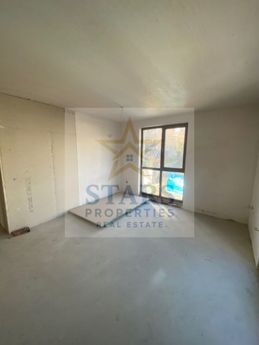 Продава се Двустаен апартамент в Варна, Бриз - 58 кв.м за 1363 €/кв.м - Снимка #3