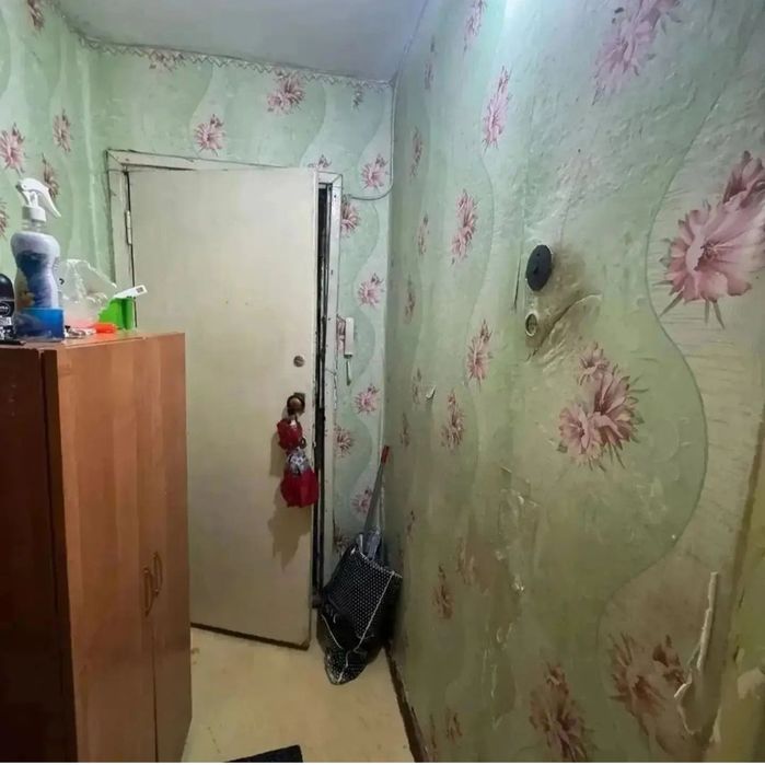 Продается 2-х квартира под ремонт