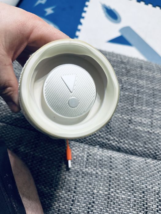 Boxă JBL Charge 4 – Stare foarte bună