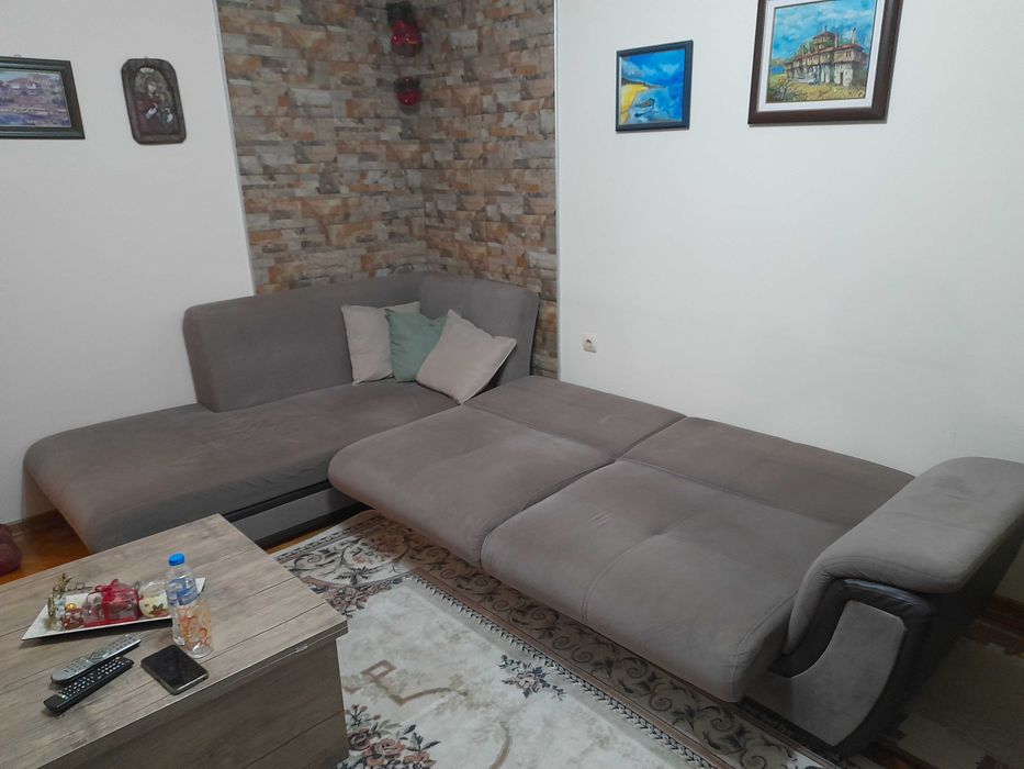 Продавам диван в отлично състояние