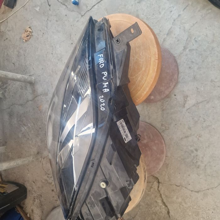 Ford PUMA 2020 ляв фар 3бр