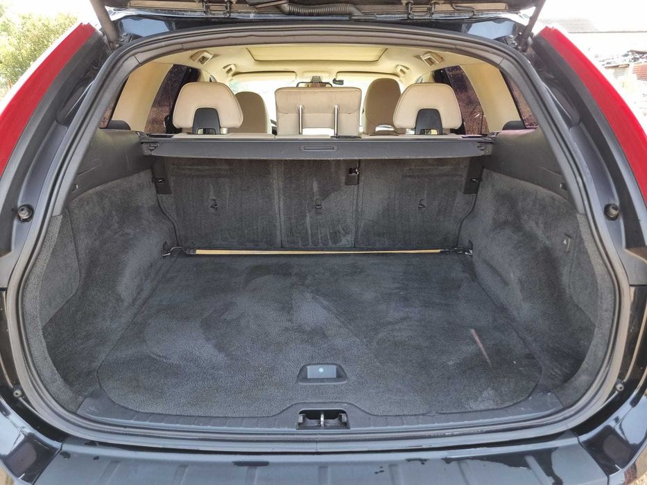 VOLVO XC60 2010 — imagine 5