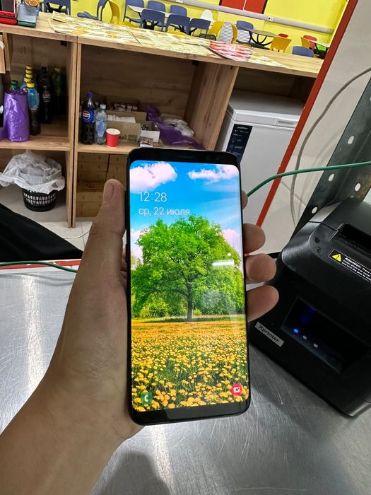 Самсунг S8 в хорошем состоянии