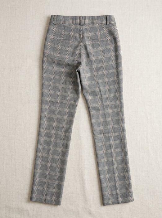 Чисто нов кариран панталон Stradivarius (Размер EUR 34 / XS)