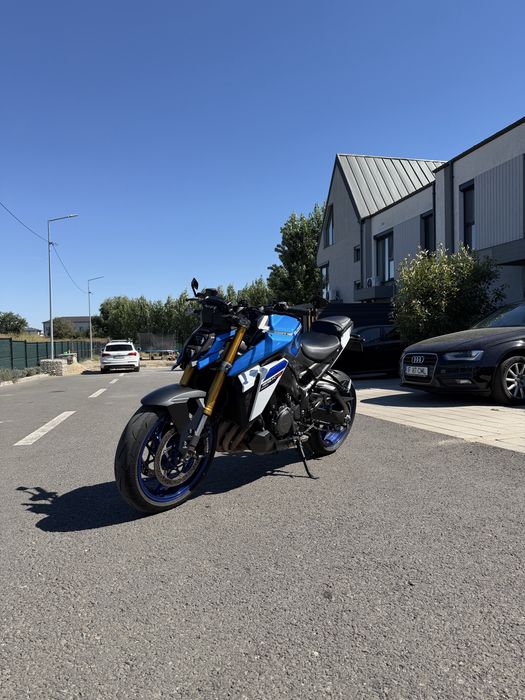 Suzuki GSXS 1000