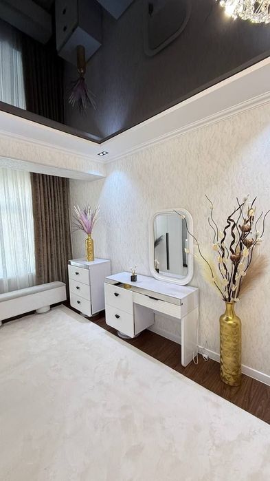 Метро Ойбек новостройка 3/6/10, с мебелью и техникой квартира 110м.кв