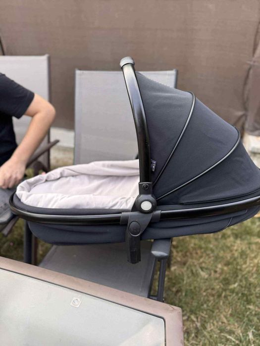 Cărucior Egg Stroller 2 cu landou și poziție sport