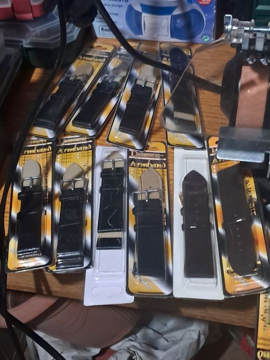 ПРОДАВАМ: Нови каишки за часовници (различни размери)
​Продавам чисто