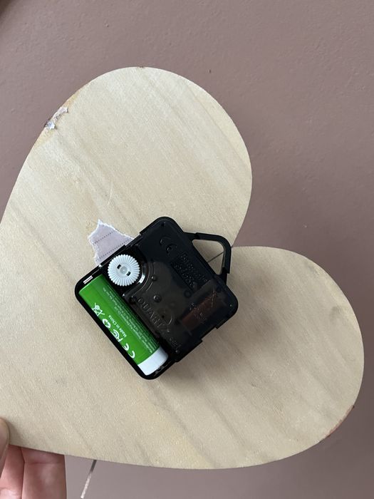 Стенен часовник от епоксидна смола